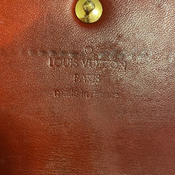 Authentic Louis Vuitton Vernis Sarah wallet. With COA - Picture 16 of 16
